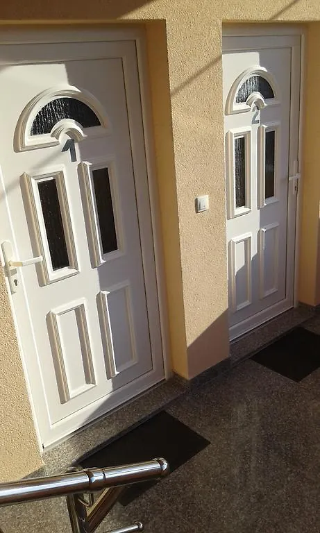 Apartments Robi Trogir