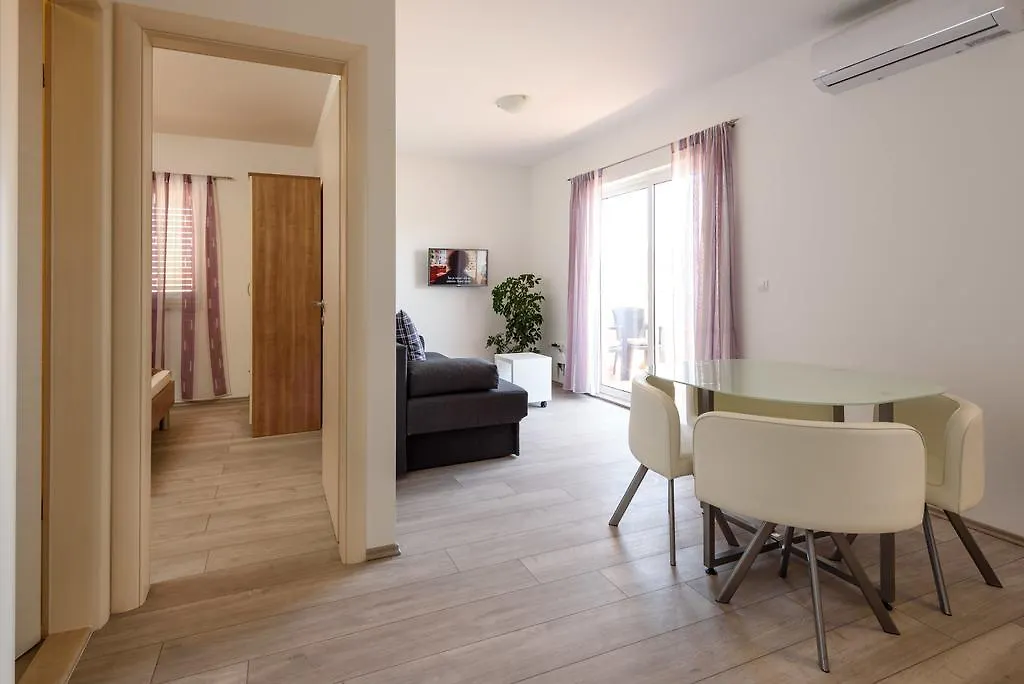 Apartments Robi Trogir Horvátország