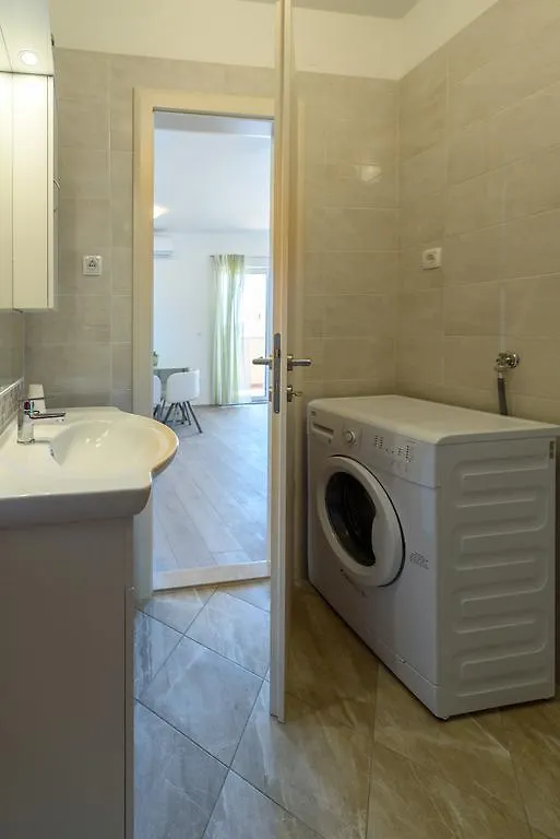 Apartments Robi Trogir