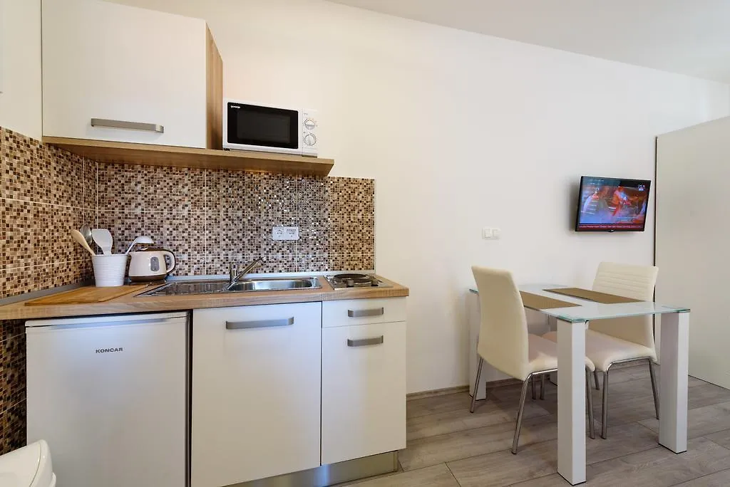 Apartments Robi Trogir