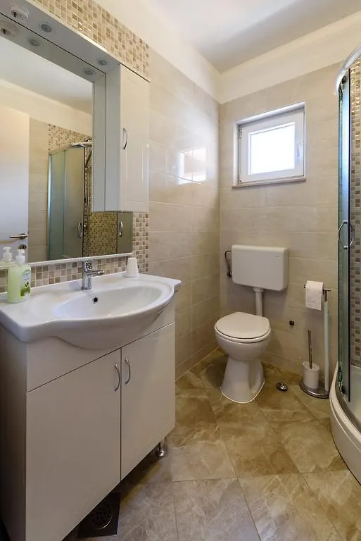 Apartments Robi 0*, Trogir